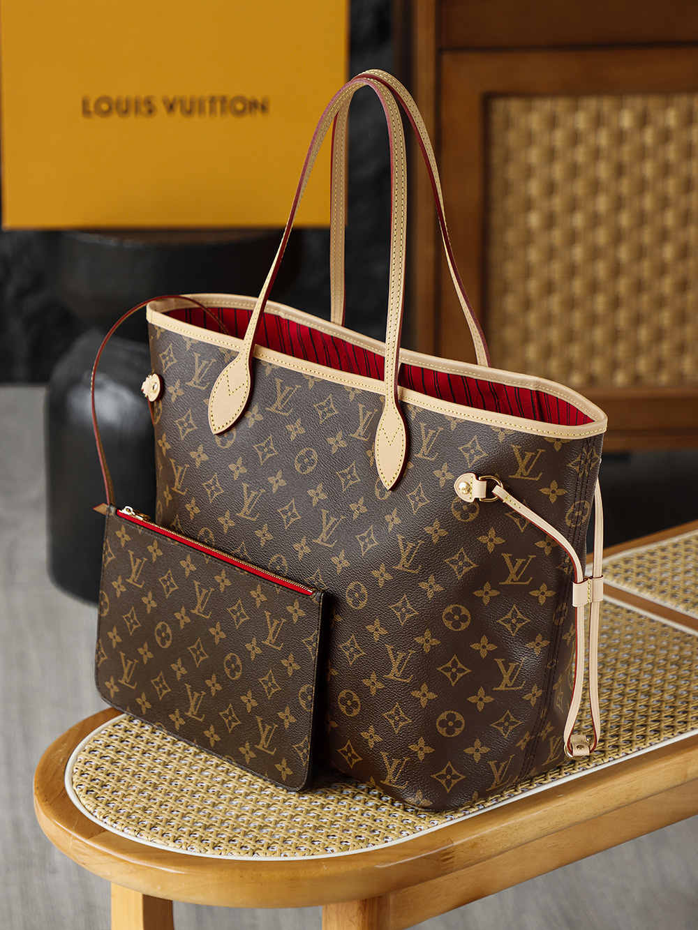 Louis Vuitton  ルイ・ヴィトン シーズナル ワンショルダーバッグ 