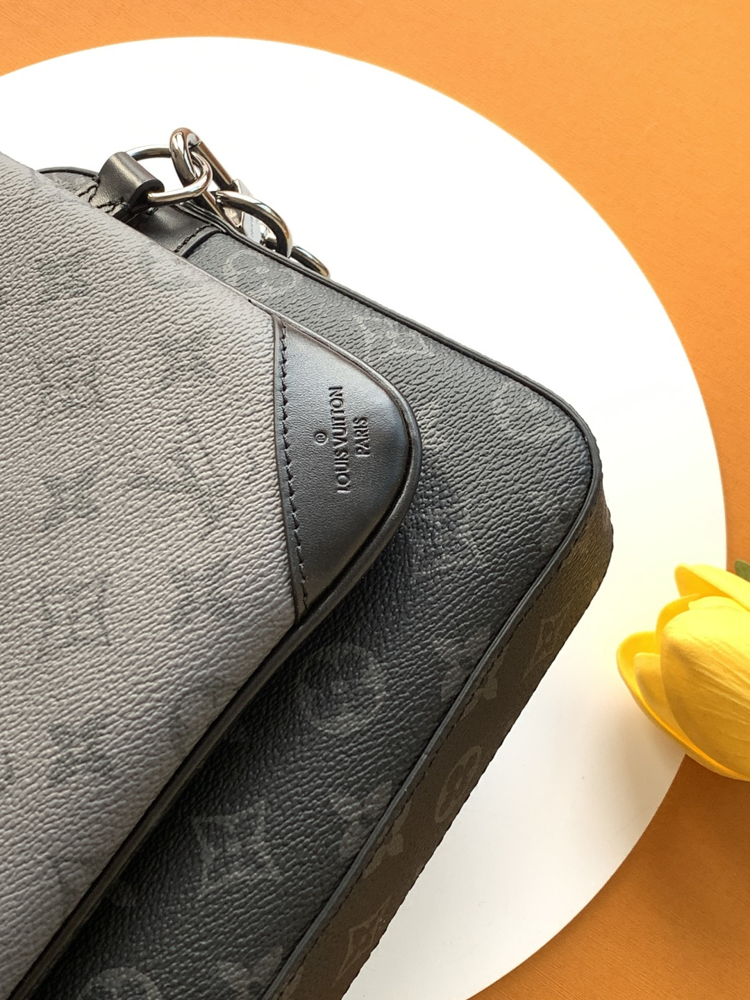 Louis Vuitton  ルイ・ヴィトン シーズナル ワンショルダーバッグ 