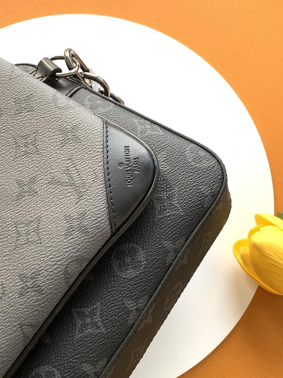 Louis Vuitton  ルイ・ヴィトン シーズナル ワンショルダーバッグ 