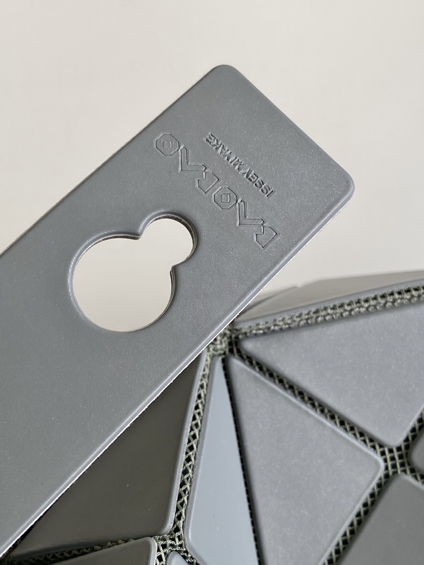 イッセイミヤケ「Issey Miyake」LUCENTシリーズ トートバッグ