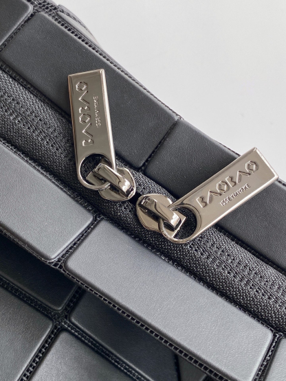 イッセイミヤケ「Issey Miyake」LUCENTシリーズ トートバッグ