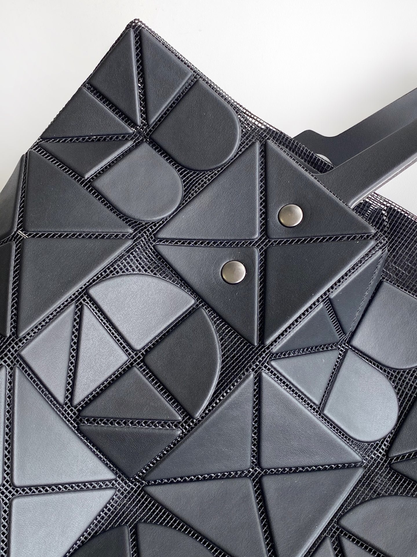 イッセイミヤケ「Issey Miyake」LUCENTシリーズ トートバッグ