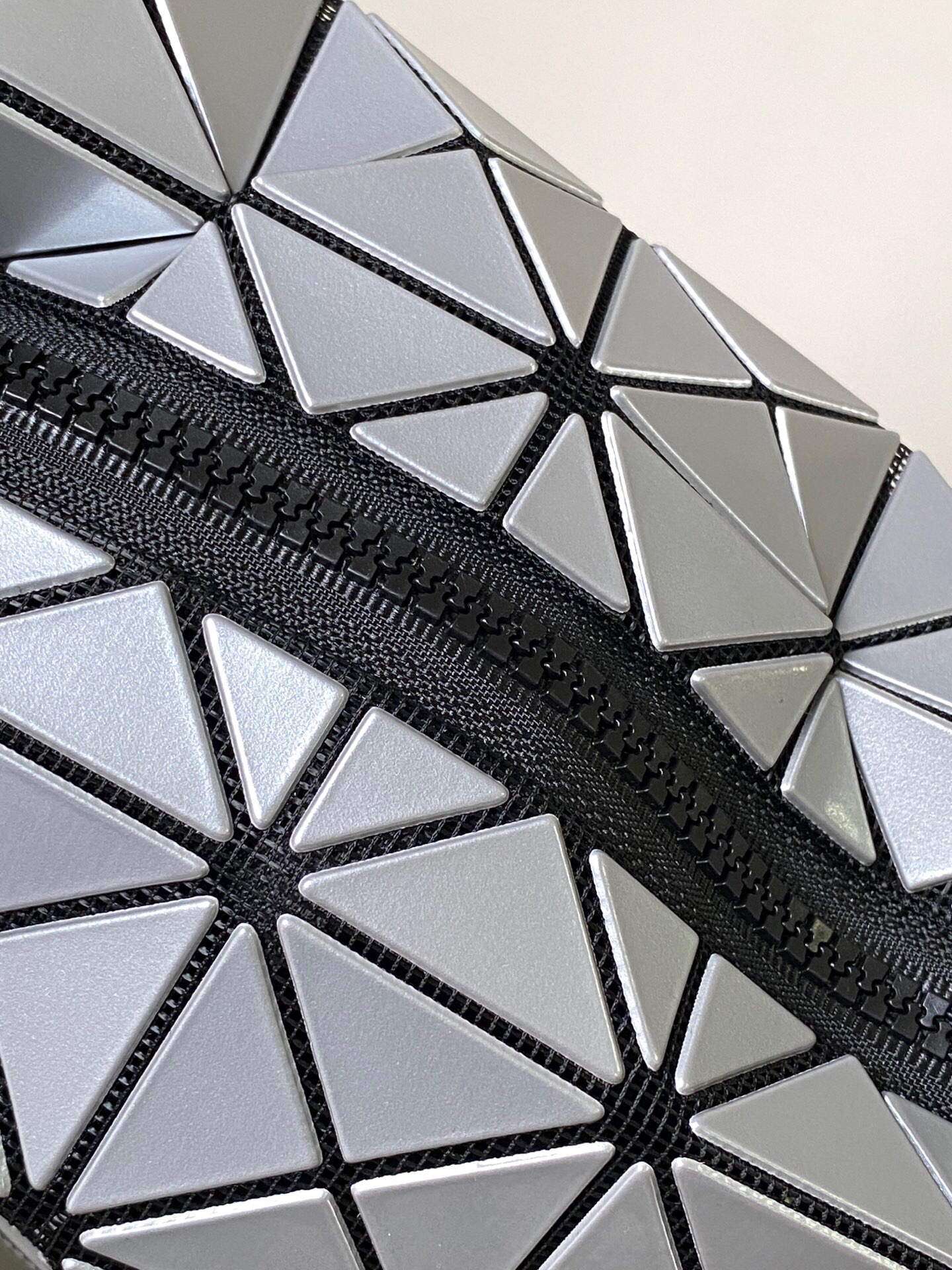 イッセイミヤケ「Issey Miyake」LUCENTシリーズ トートバッグ