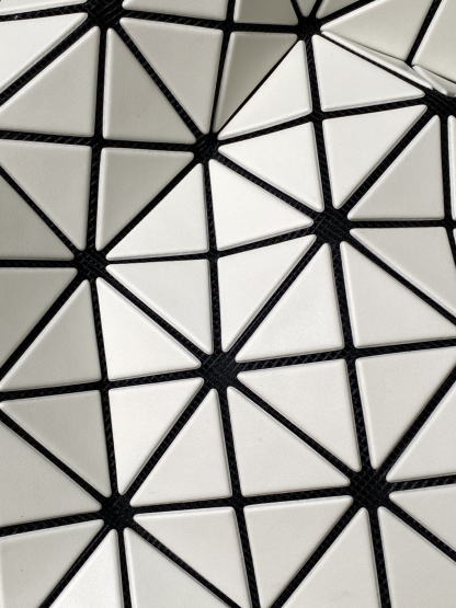 イッセイミヤケ「Issey Miyake」LUCENTシリーズ トートバッグ