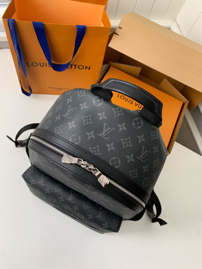Louis Vuitton  ルイ・ヴィトン シーズナル ワンショルダーバッグ