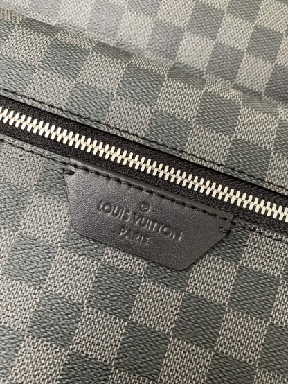 Louis Vuitton  ルイ・ヴィトン シーズナル ワンショルダーバッグ