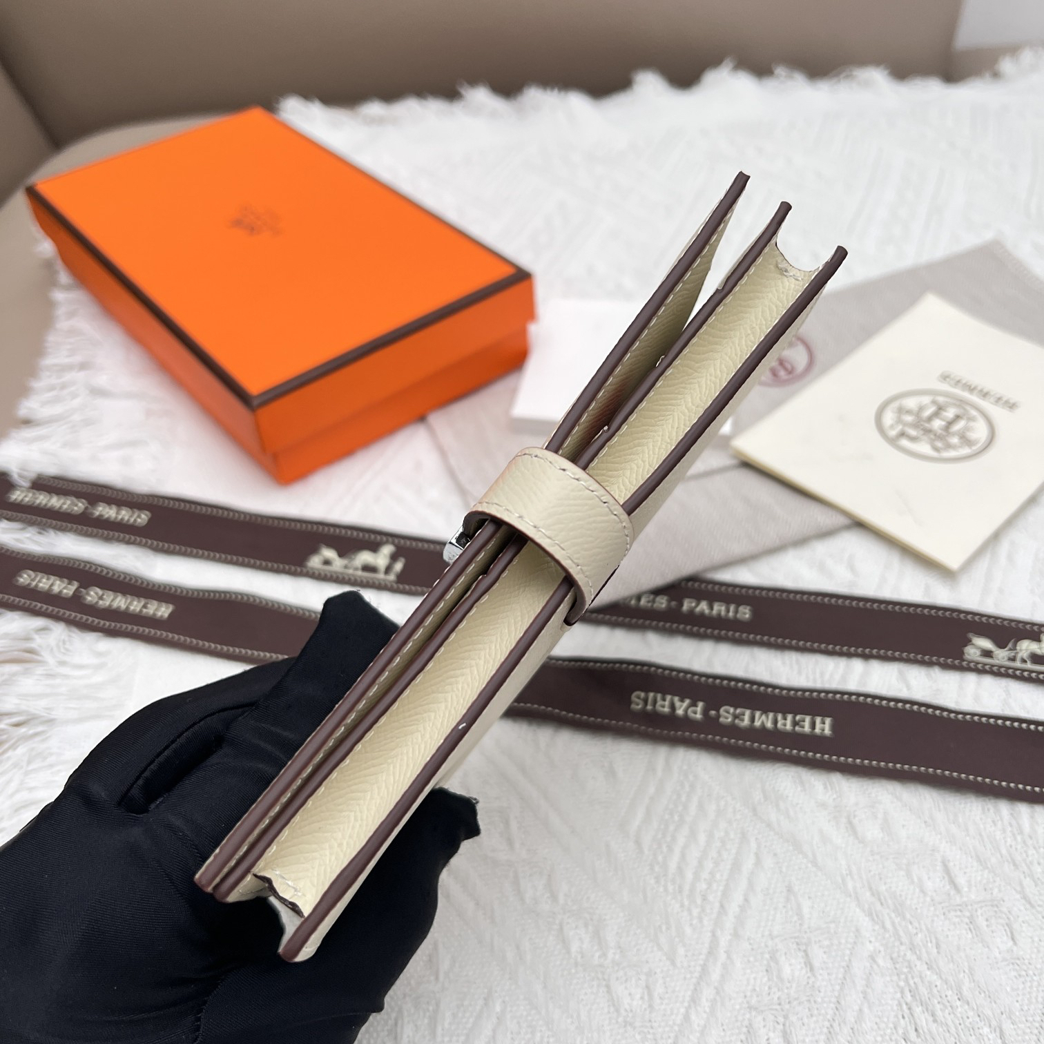 エルメス「Hermès」 レザーポケットウォレット