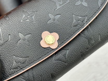 ルイ・ヴィトン「Louis Vuitton」レザーポケットウォレット レディース おしゃれ ショルダーバッグ