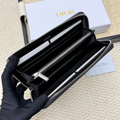 ディオール「Dior」 クラシックな高級品さいふ