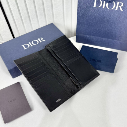 ディオール「Dior」 クラシックな高級品さいふ