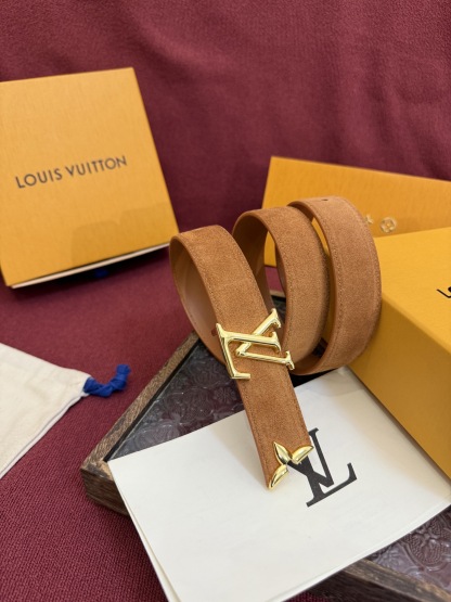 Louis Vuitton ルイヴィトンの新作女性用ベルト（リバーシブル）