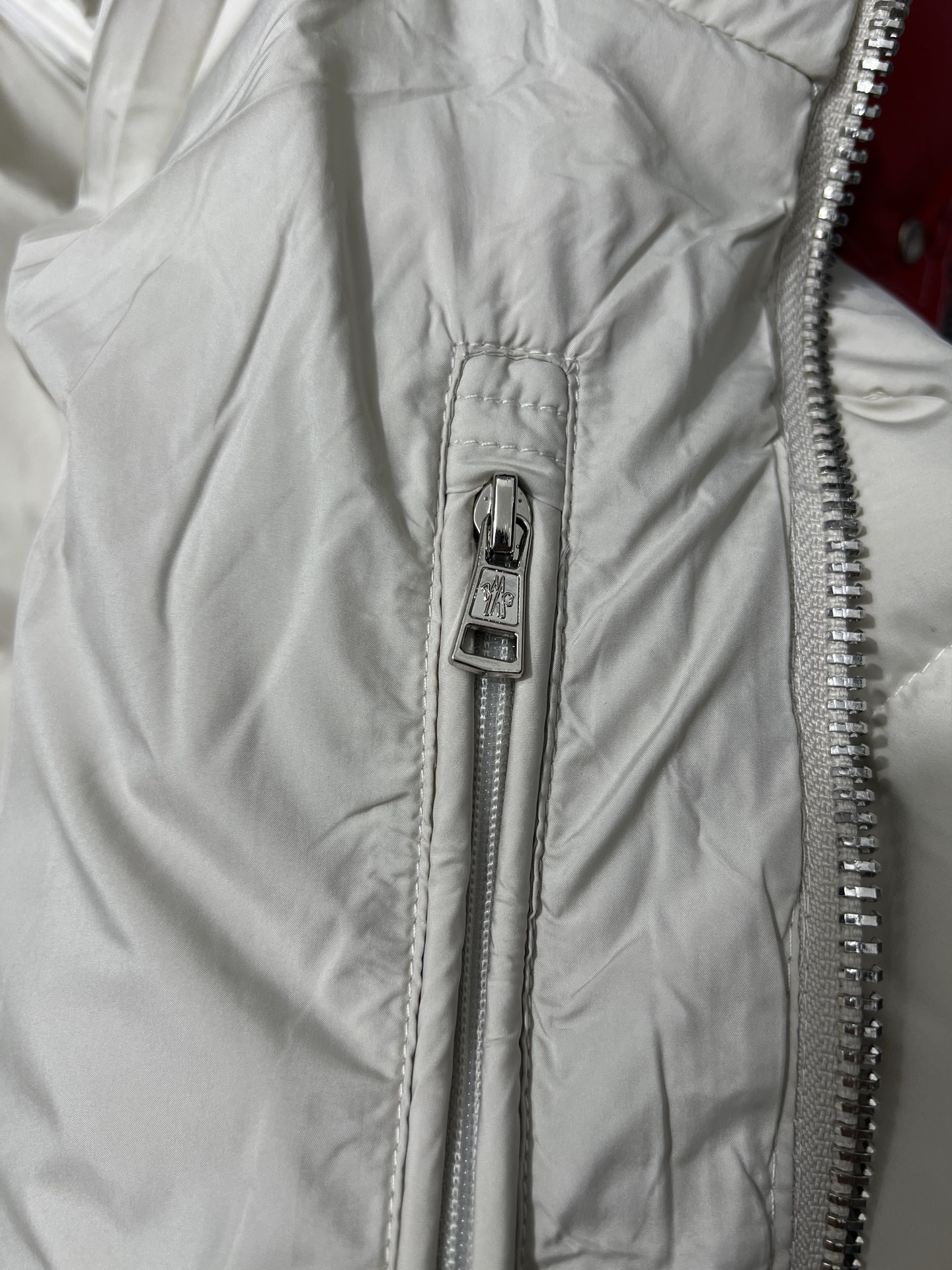 モンクレール シーズン別 ロングダウンコート