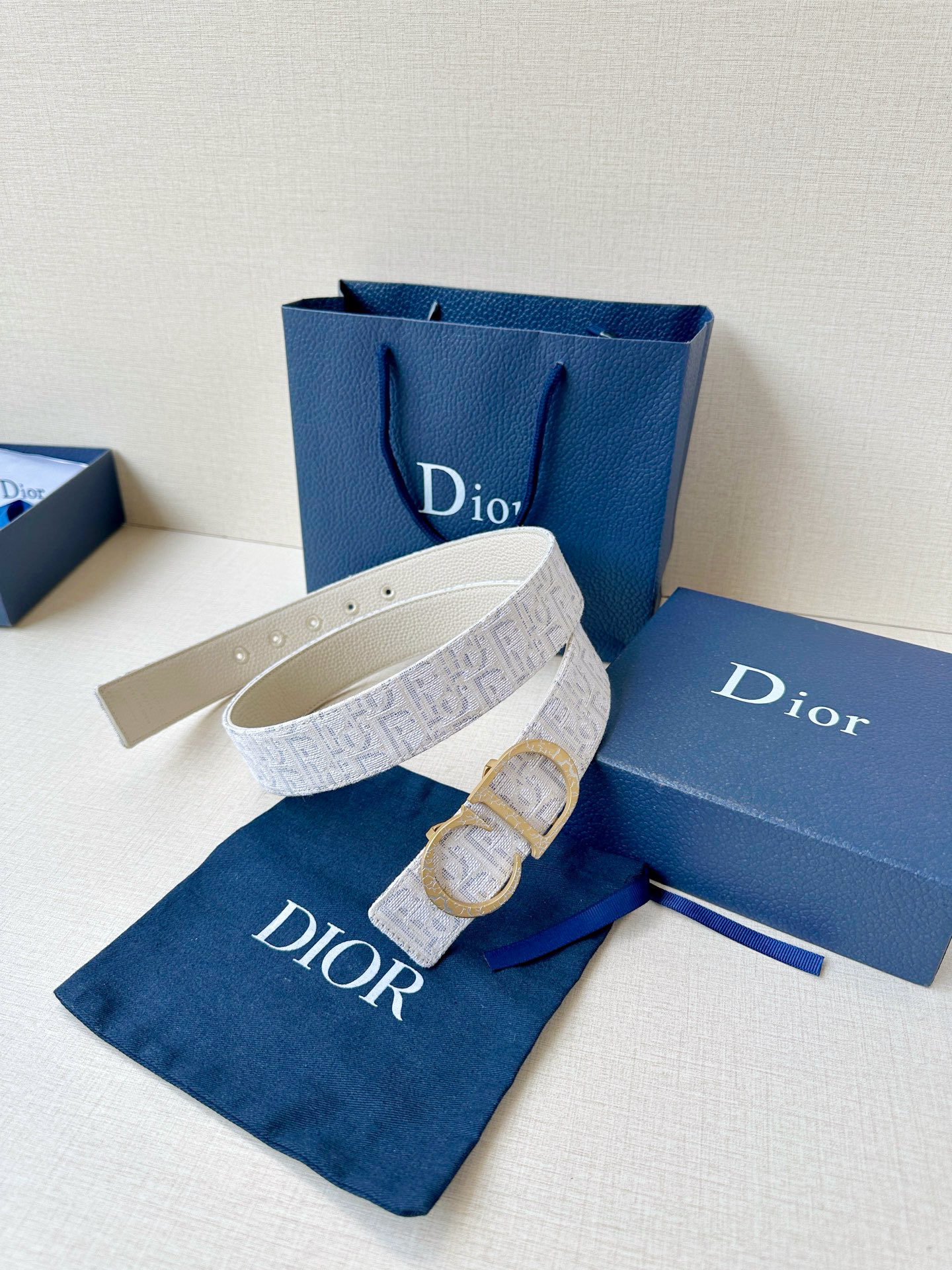 ディオール「Dior」女性用ベルト