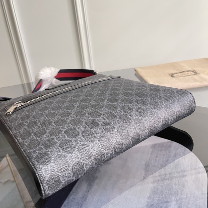 【特価商品】グッチ「Gucci」メンズショルダーバッグ