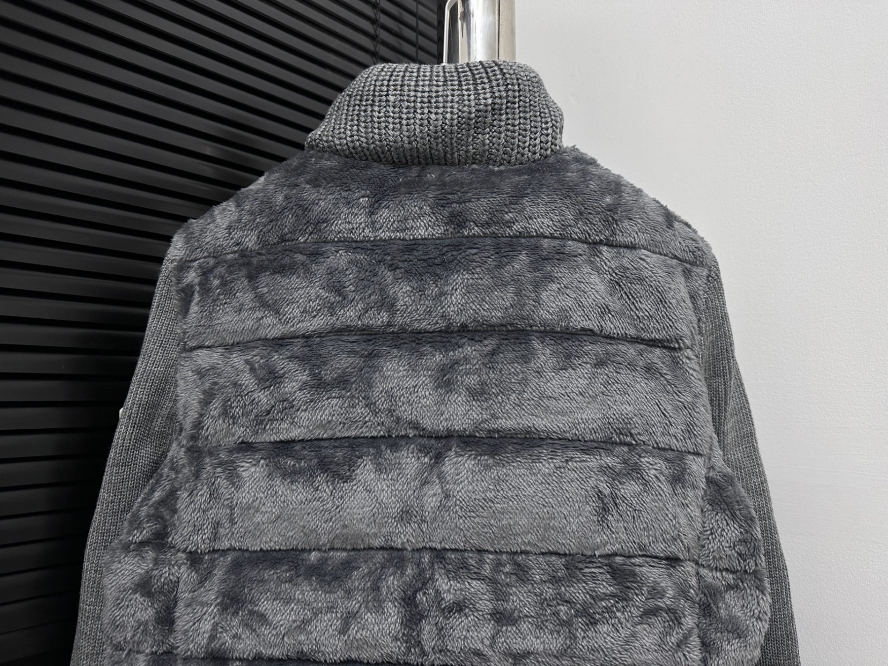 モンクレール シーズン別 ロングダウンコート