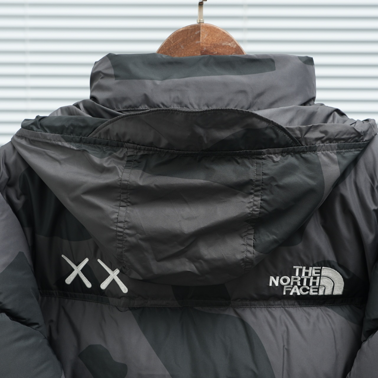 ザ・ノースフェイス 厳冬のしつらえにダウンジャケットシリーズ