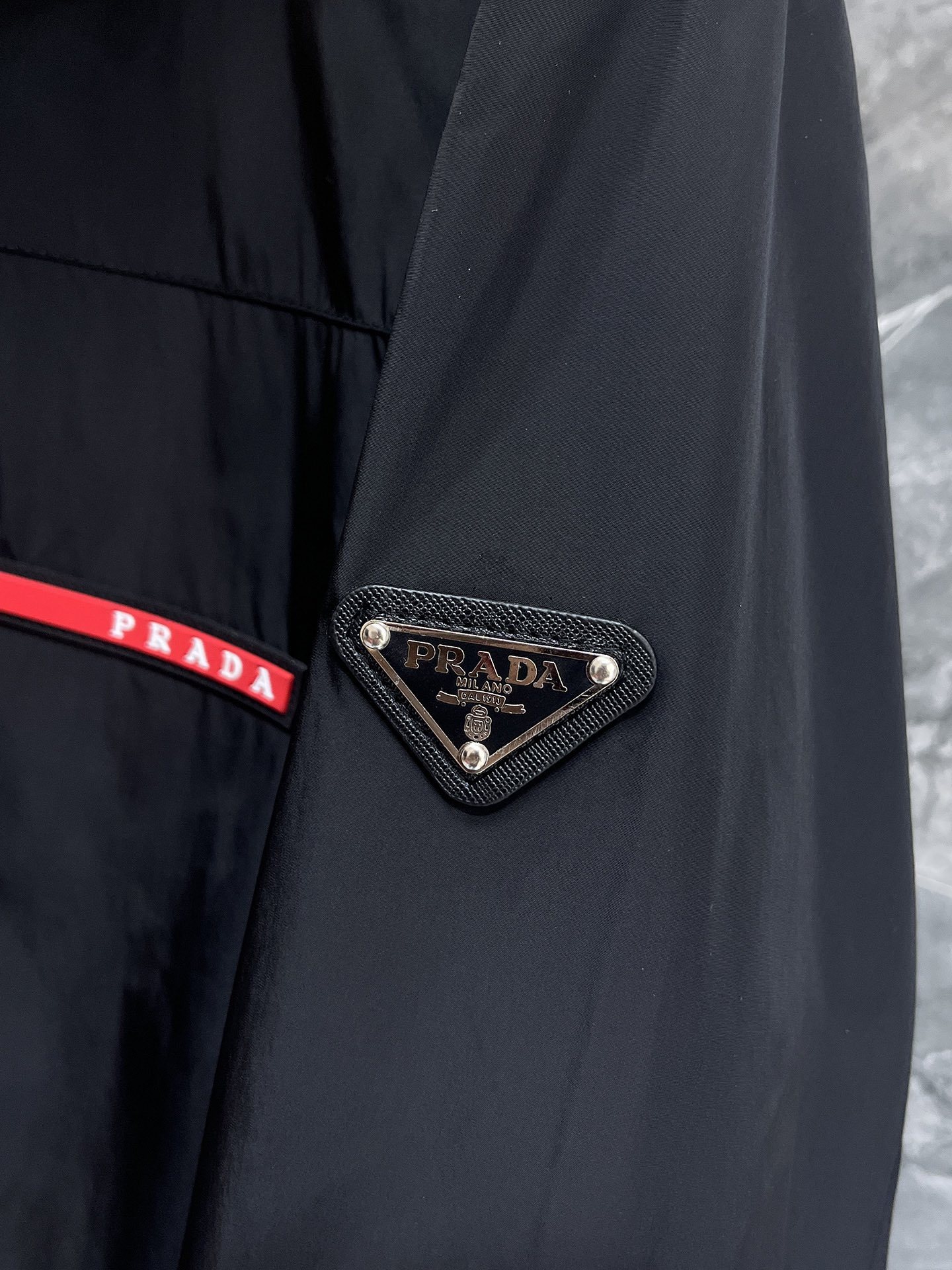 プラダ冬のおしゃれメンズジャケット