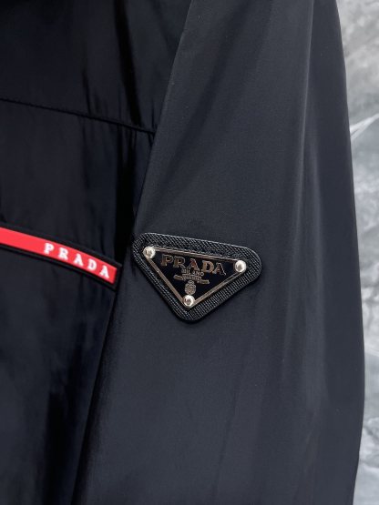 プラダ冬のおしゃれメンズジャケット