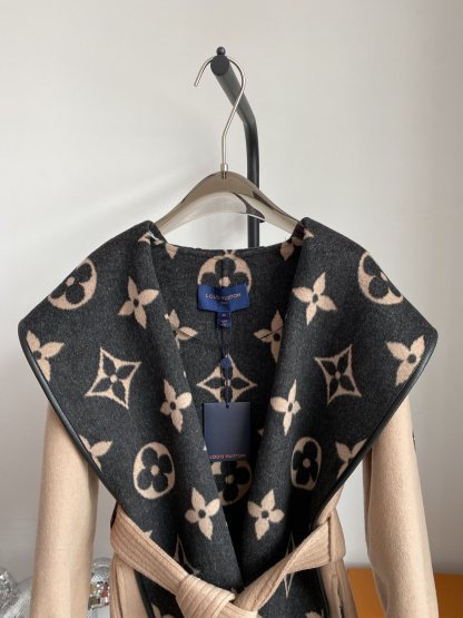[ Louis Vuitton ] ルイ・ヴィトン  リバーシブルコートウールレディーストップス