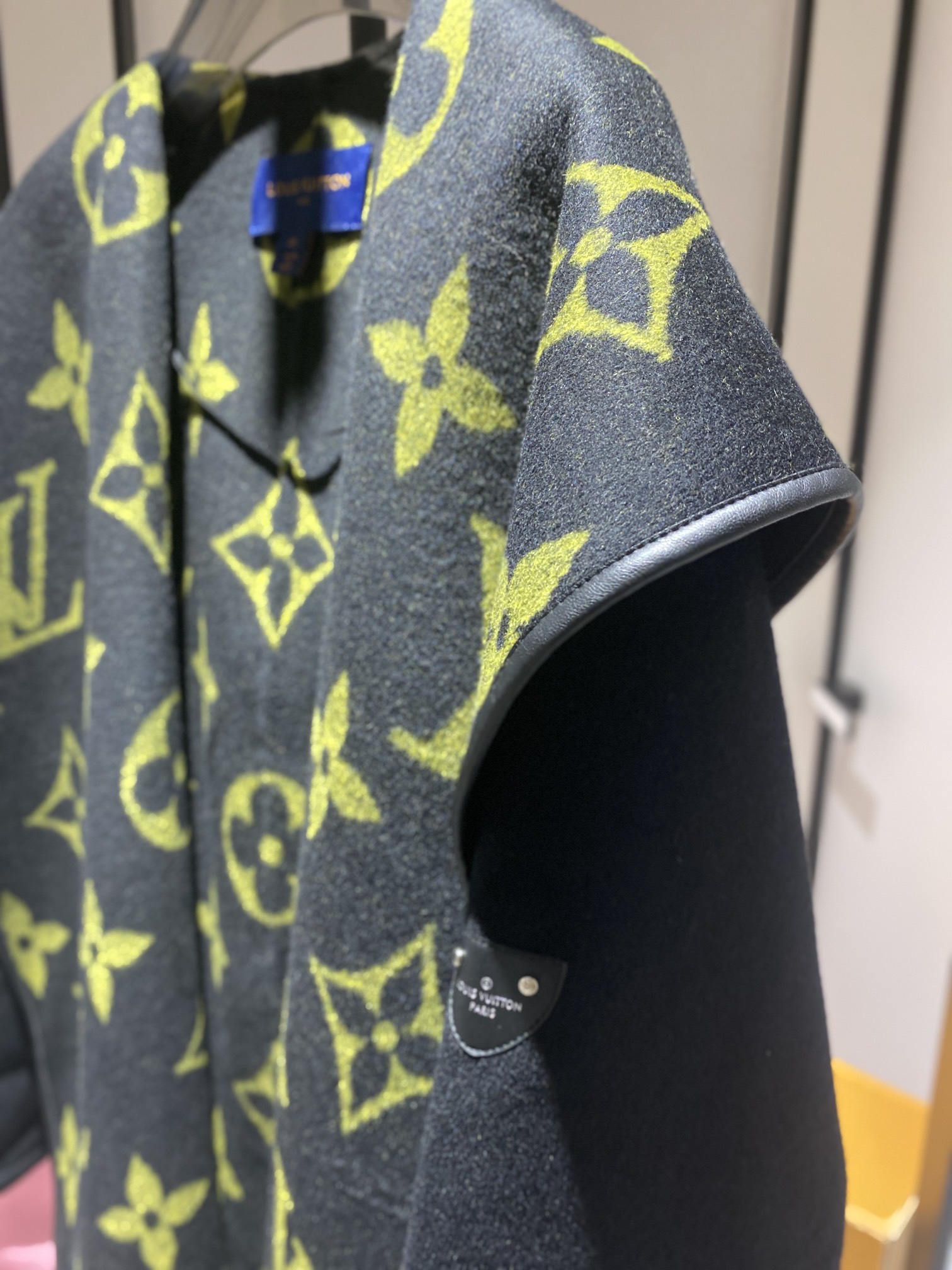 [ Louis Vuitton ] ルイ・ヴィトン  リバーシブルコートウールレディーストップス