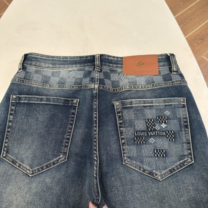 [ Louis Vuitton ] ルイ・ヴィトン スタイリッシュなジーンズ