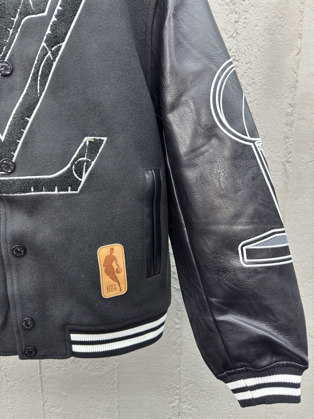 [ Louis Vuitton ] ルイ・ヴィトン  X NBA連名タオル刺繍野球ウエア