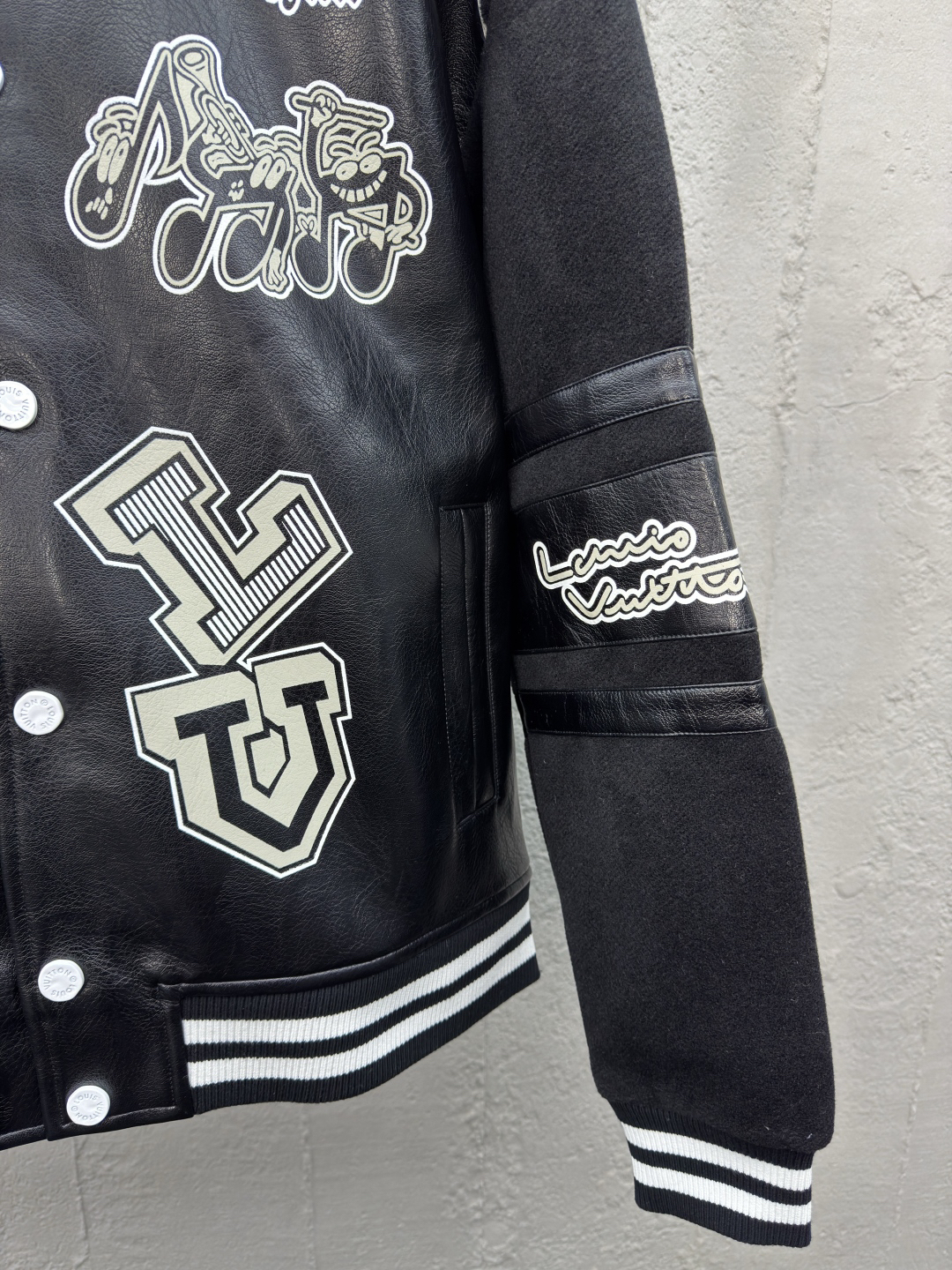 [ Louis Vuitton ] ルイ・ヴィトン  本革レーザー彫刻ジャケット