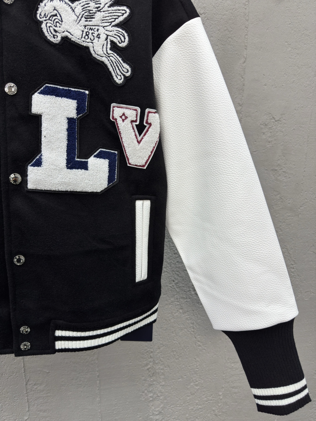 [ Louis Vuitton ] ルイ・ヴィトン  刺繍ペガサス野球服