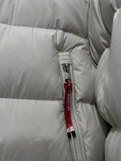 Moncler モンクレール シーズン別 ロングダウンコート