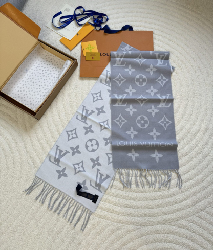 Louis Vuitton ルイヴィトン新作ニットマフラー