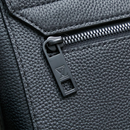 Louis Vuitton  ルイ・ヴィトン シーズナル ワンショルダーバッグ