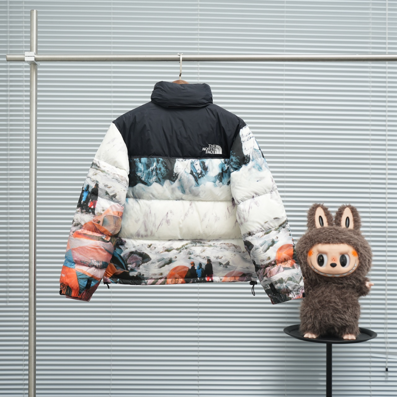 ザ・ノース・フェース スノーマウンテンII - エベレストキャンプ ロングスリーブ ダウンジャケット