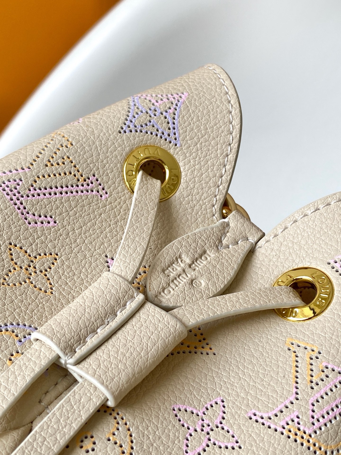 Louis Vuitton  ルイ・ヴィトン シーズナル ワンショルダーバッグ 