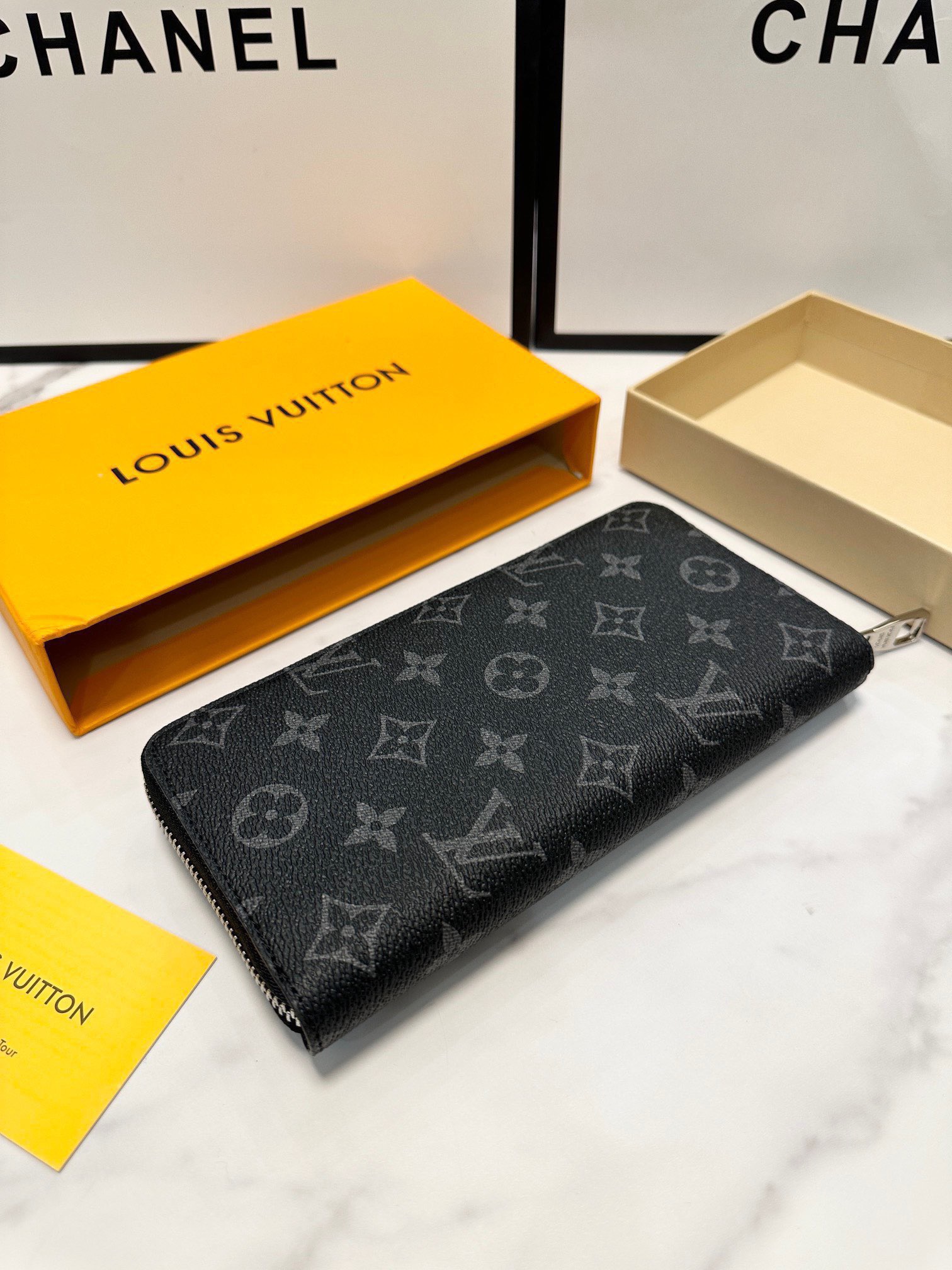 ルイ・ヴィトン「Louis Vuitton」レザーポケットウォレット