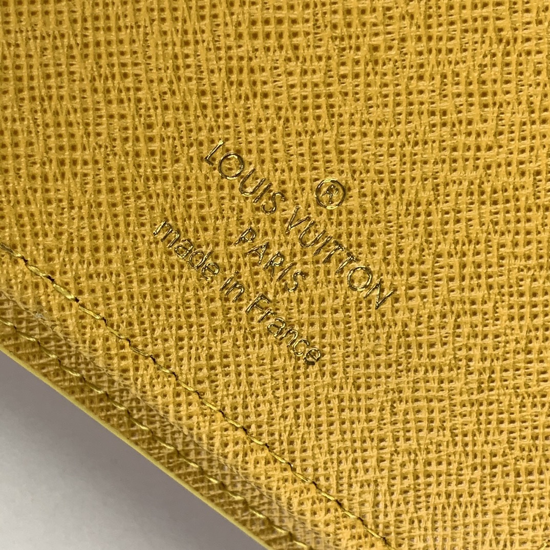 ルイ・ヴィトン「Louis Vuitton」レザーポケットウォレット