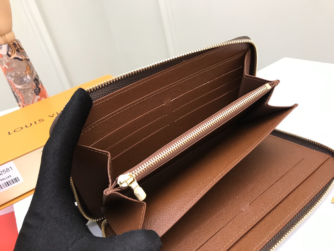 ルイ・ヴィトン「Louis Vuitton」レザーポケットウォレット