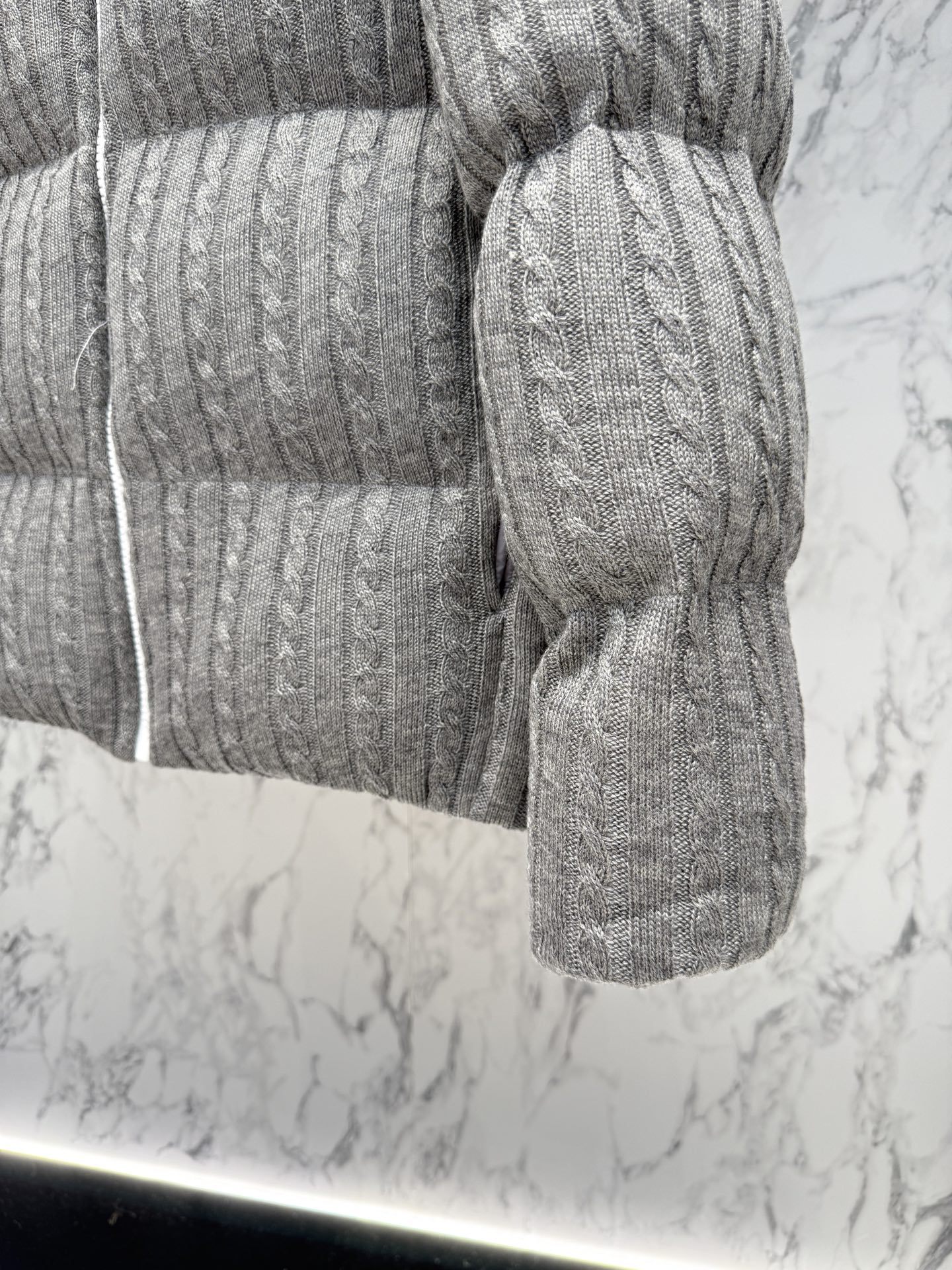 モンクレール シーズン別 ロングダウンコート