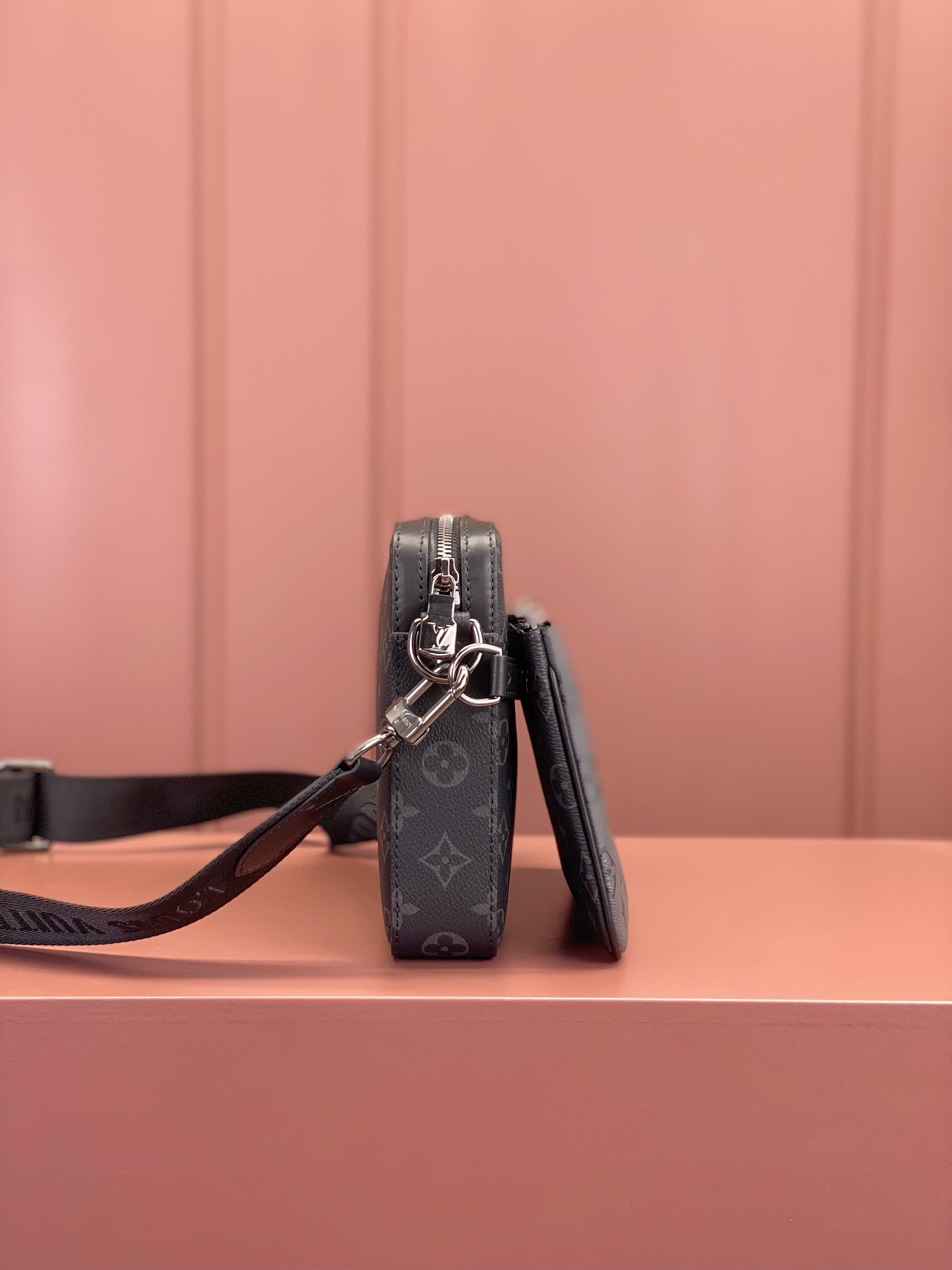 Louis Vuitton  ルイ・ヴィトン シーズナル ワンショルダーバッグ 