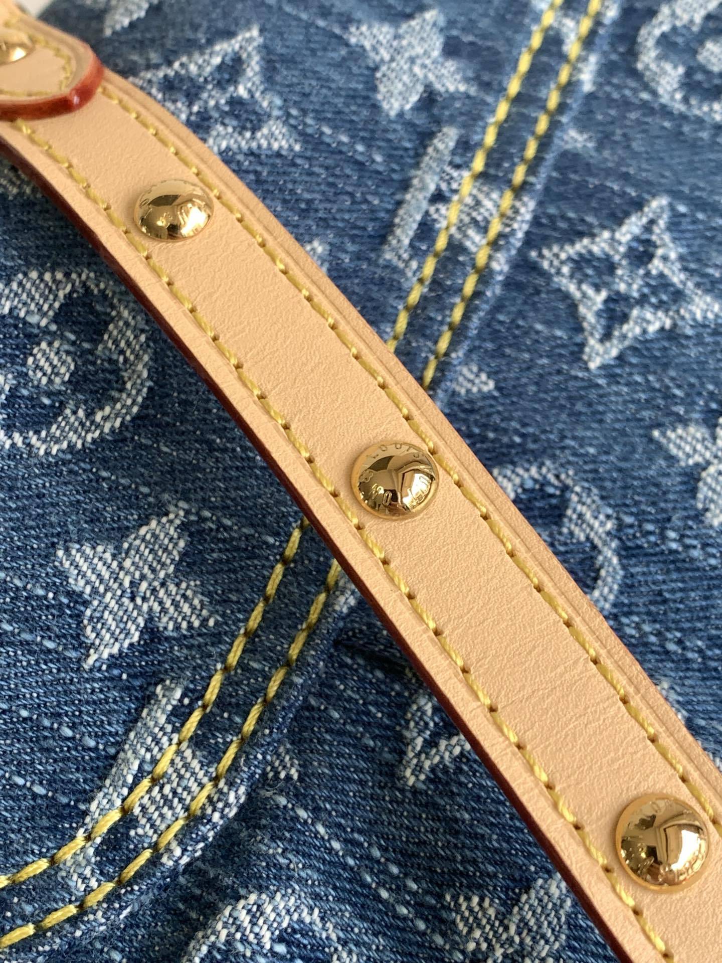 Louis Vuitton  ルイ・ヴィトン シーズナル ワンショルダーバッグ 