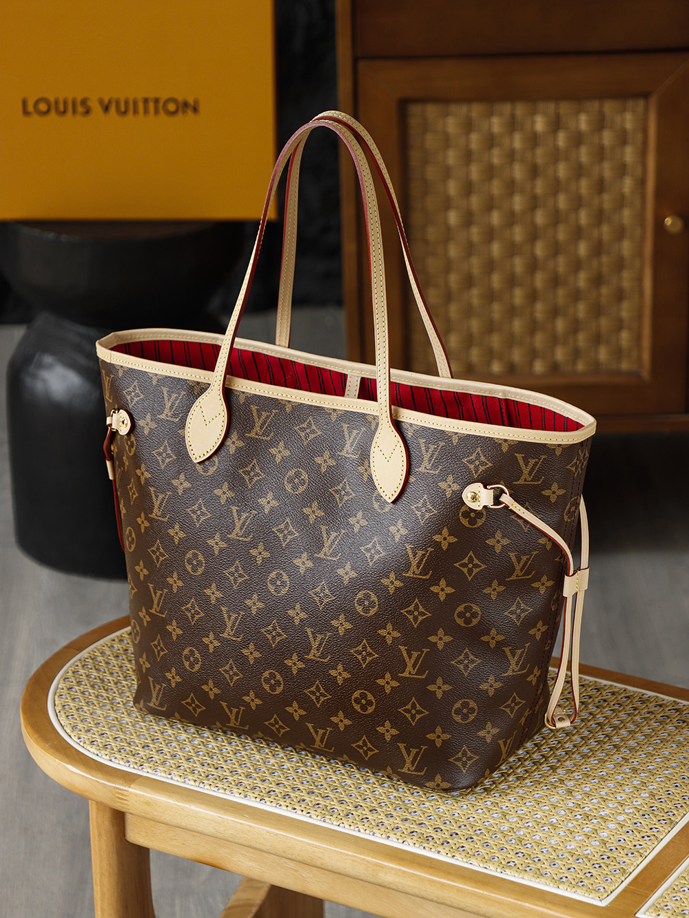 Louis Vuitton  ルイ・ヴィトン シーズナル ワンショルダーバッグ 