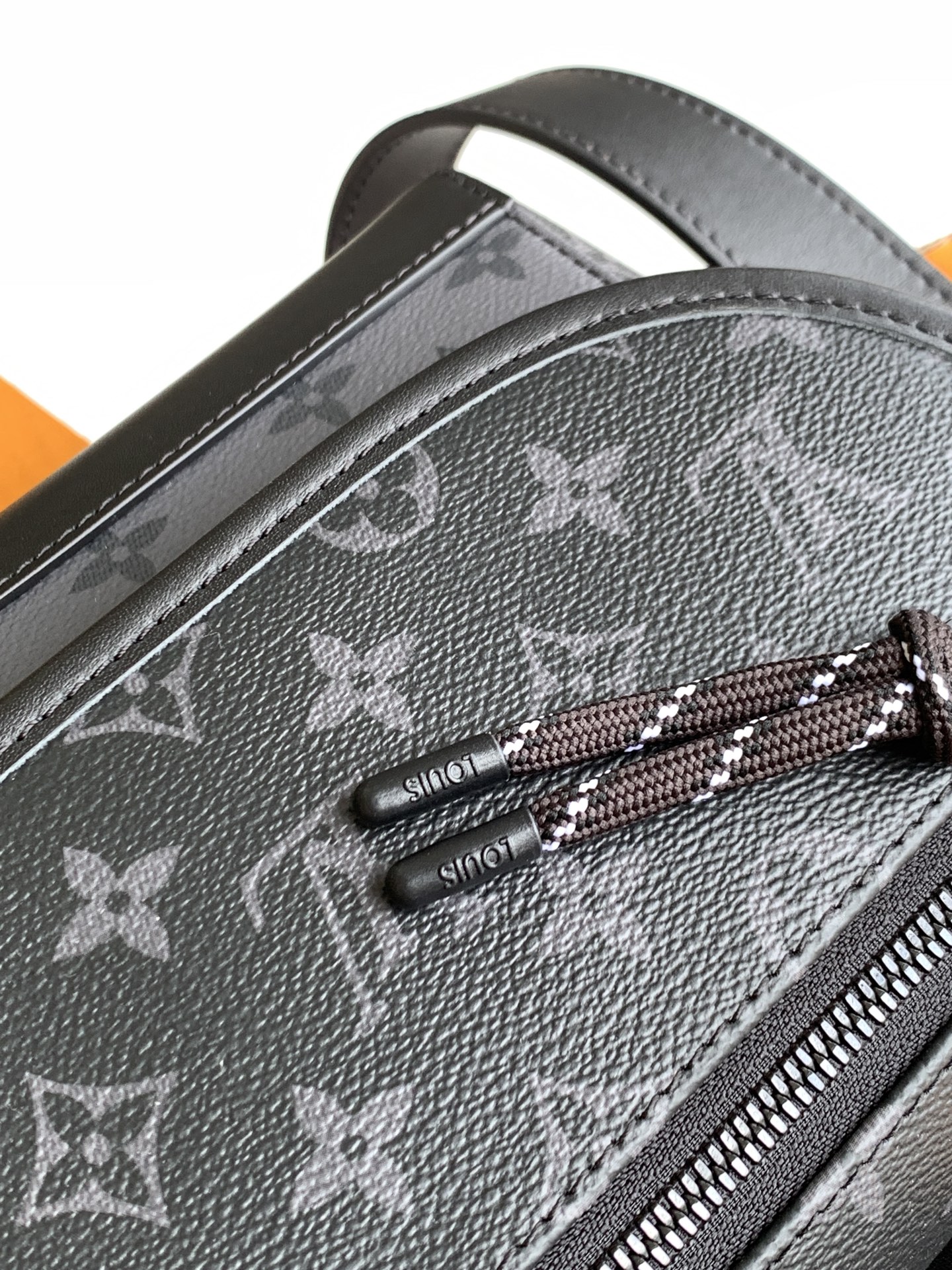 Louis Vuitton  ルイ・ヴィトン シーズナル ワンショルダーバッグ 