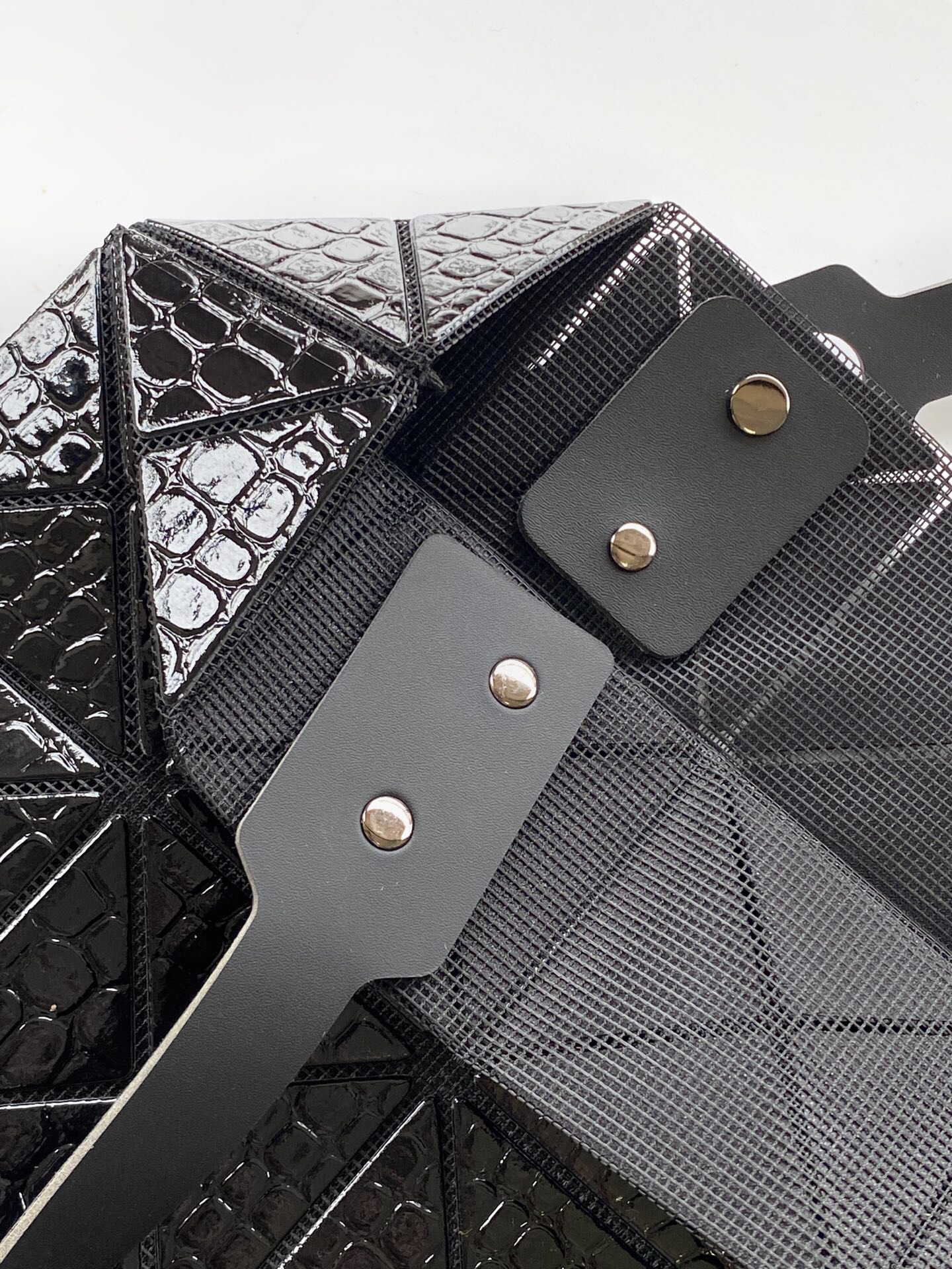 イッセイミヤケ「Issey Miyake」LUCENTシリーズ トートバッグ