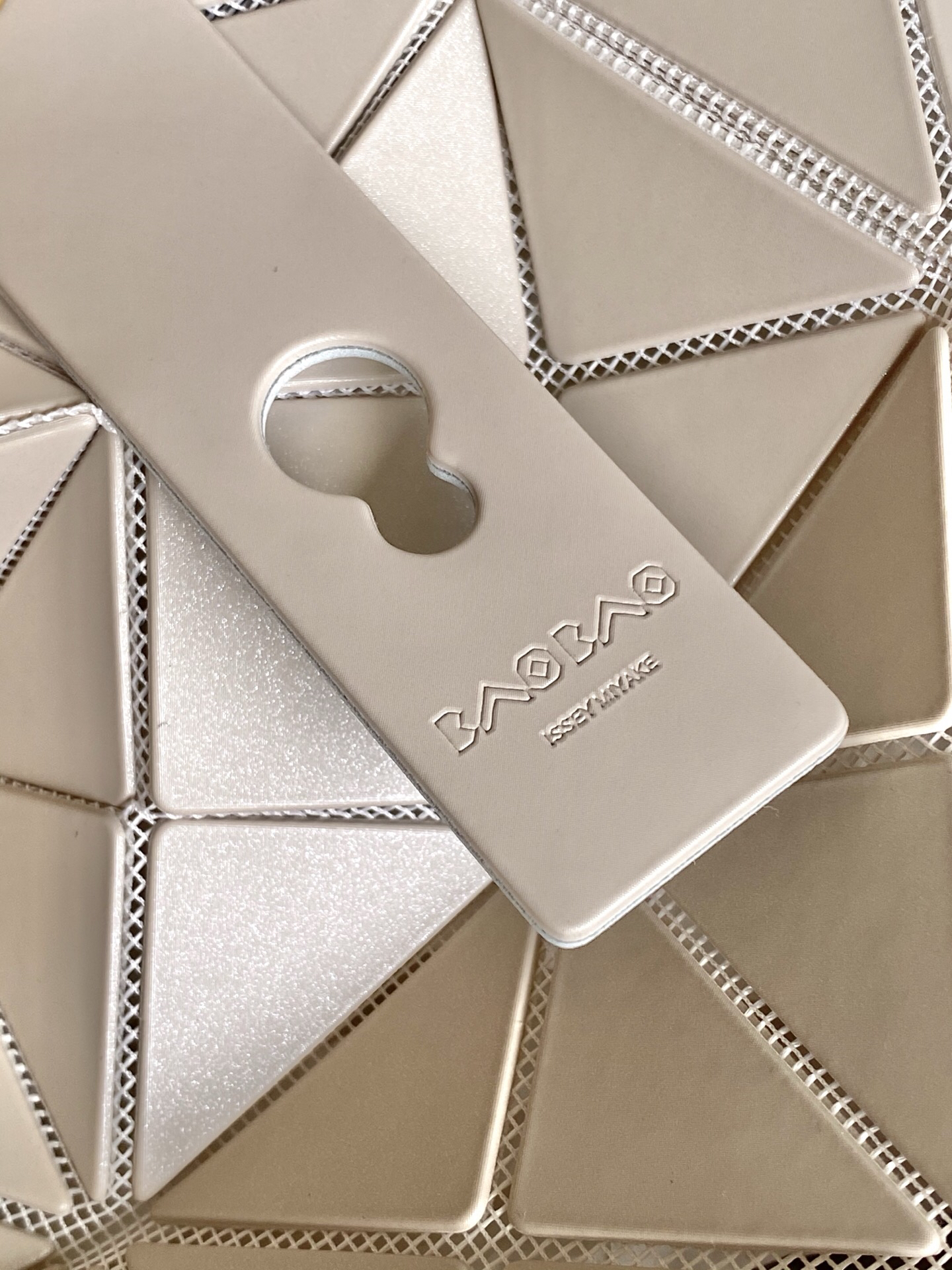 イッセイミヤケ「Issey Miyake」LUCENTシリーズ トートバッグ