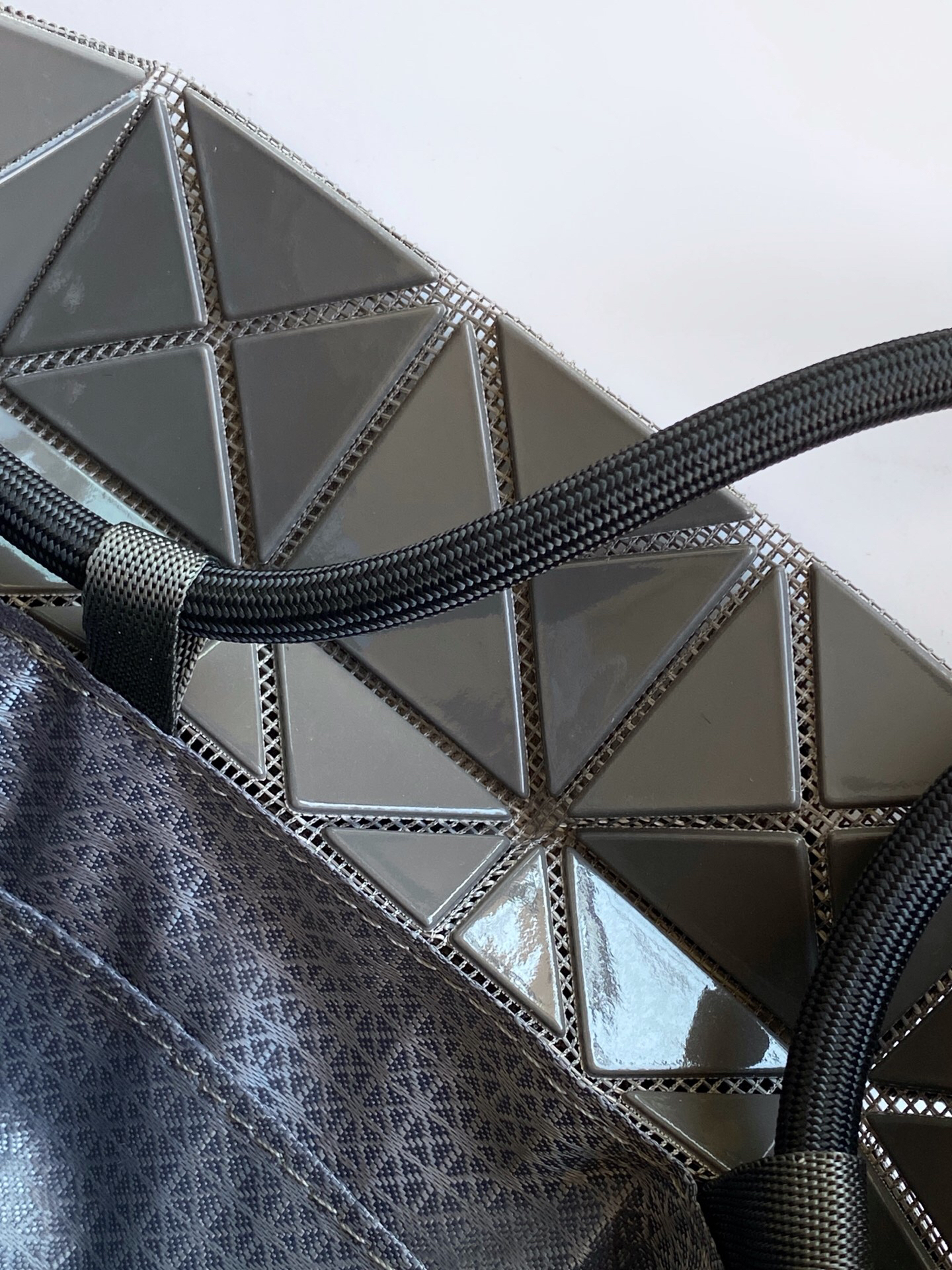 イッセイミヤケ「Issey Miyake」LUCENTシリーズ トートバッグ