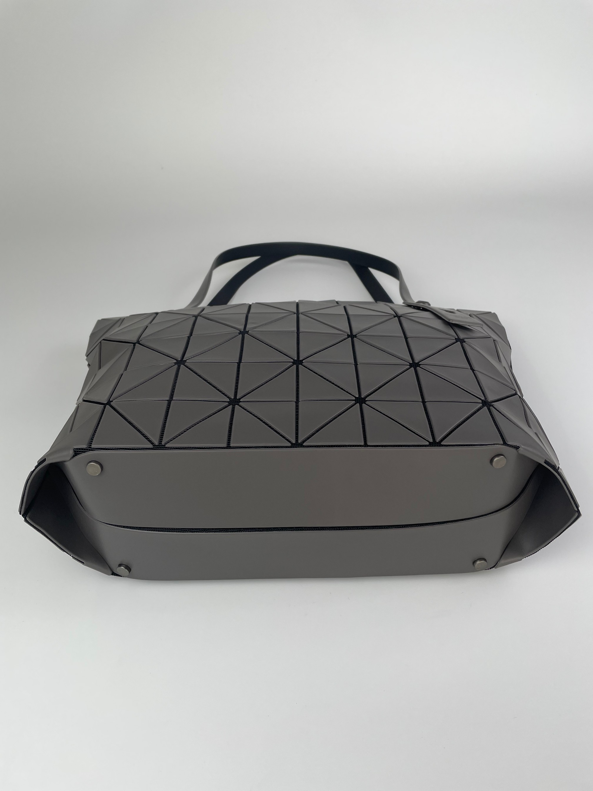 イッセイミヤケ「Issey Miyake」LUCENTシリーズ トートバッグ