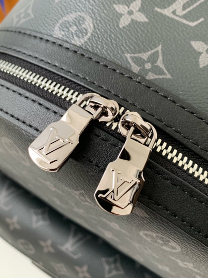 Louis Vuitton  ルイ・ヴィトン シーズナル ワンショルダーバッグ