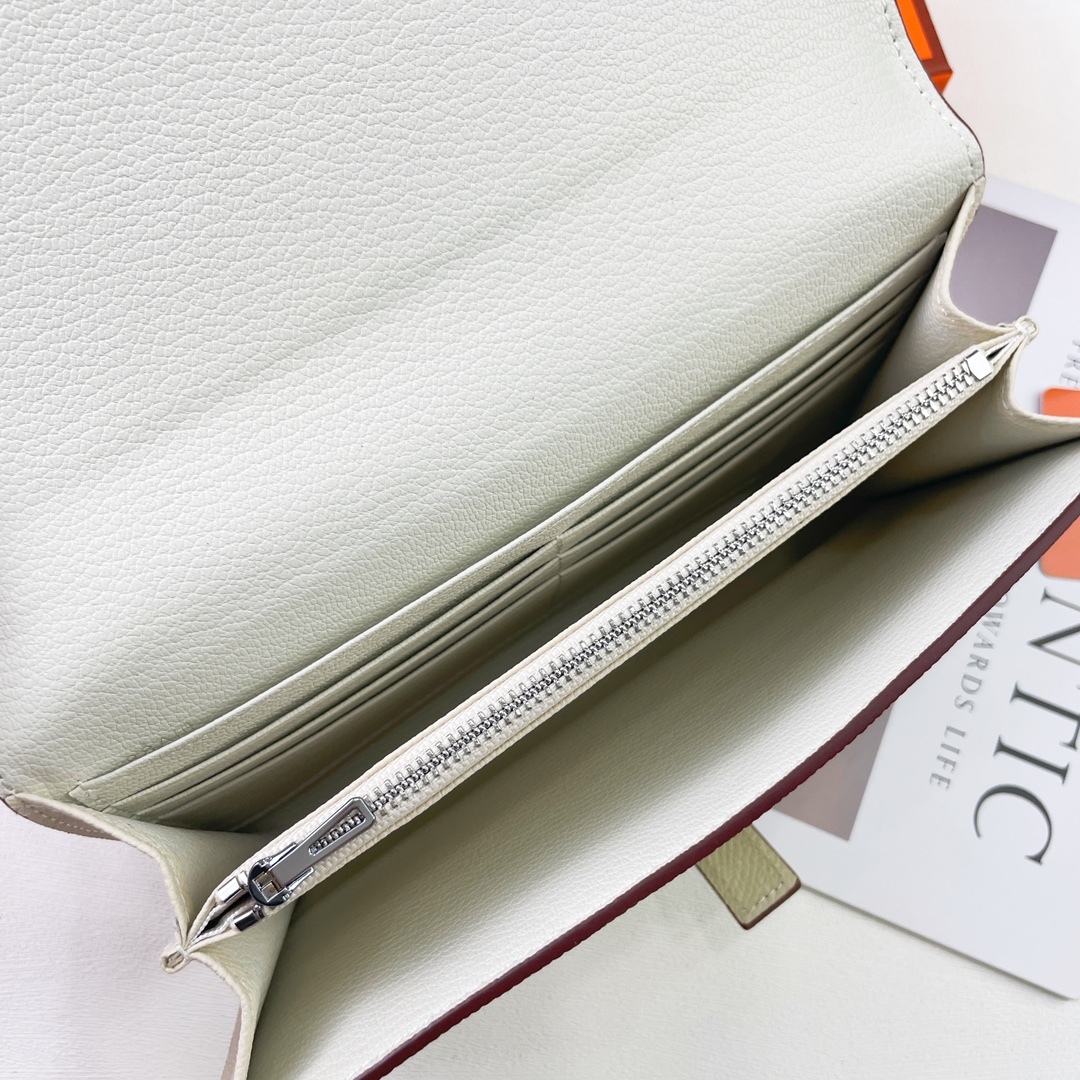 エルメス「Hermès」 レザーポケットウォレット