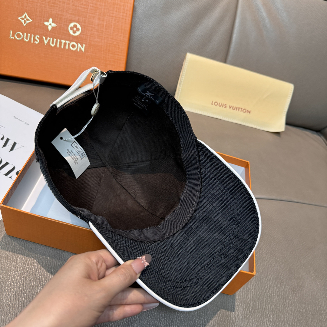 ルイ・ヴィトン「Louis Vuitton」 の新作野球帽