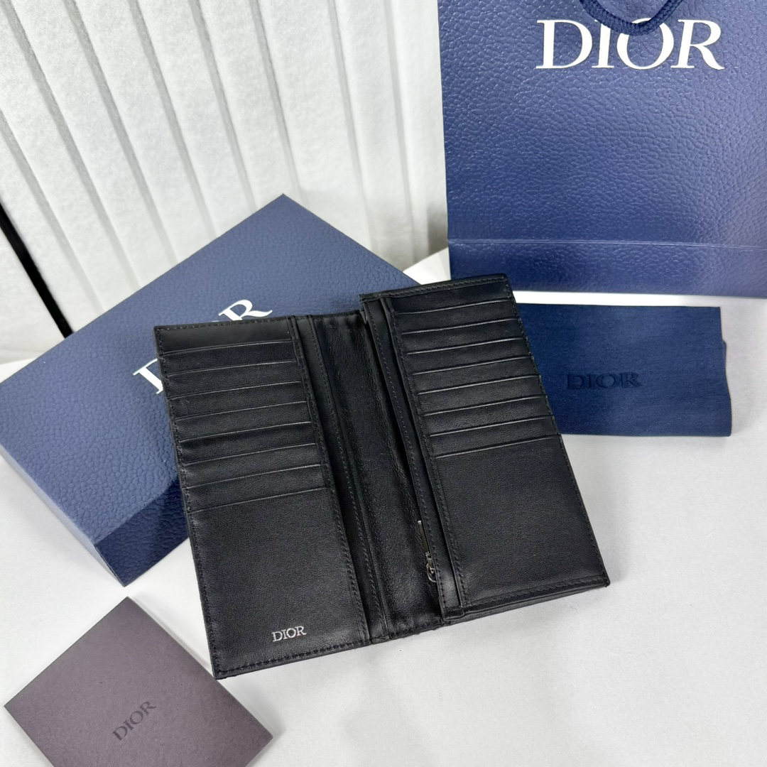 ディオール「Dior」 クラシックな高級品さいふ