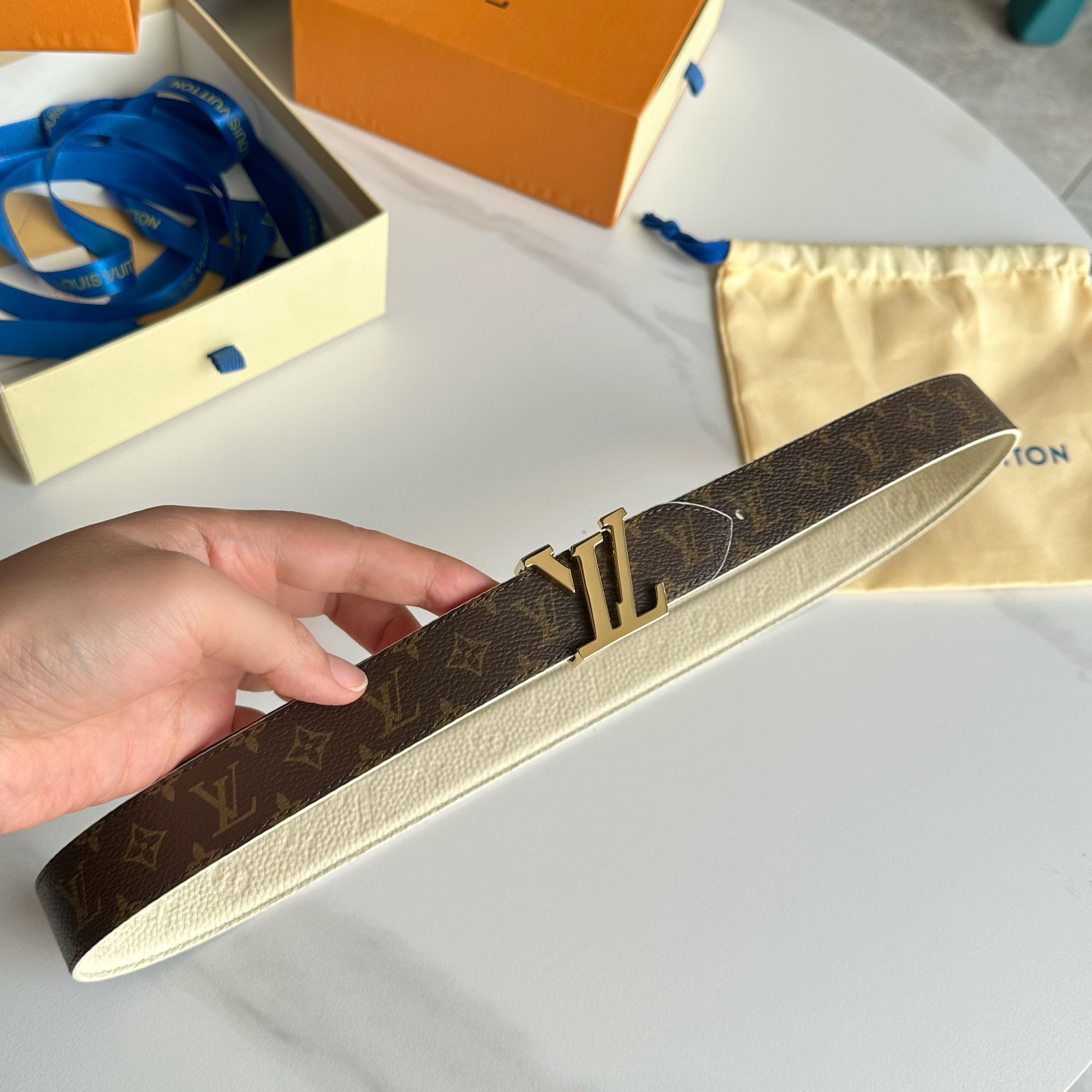 Louis Vuitton ルイヴィトンの新作女性用ベルト（リバーシブル）